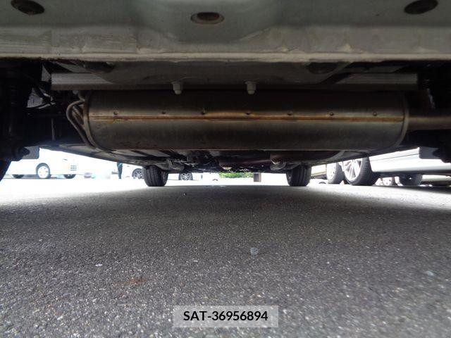 Toyota SIENTA 2016-11 384587-26