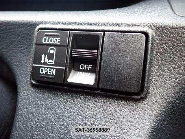 Toyota SIENTA 2019-01 217398-10
