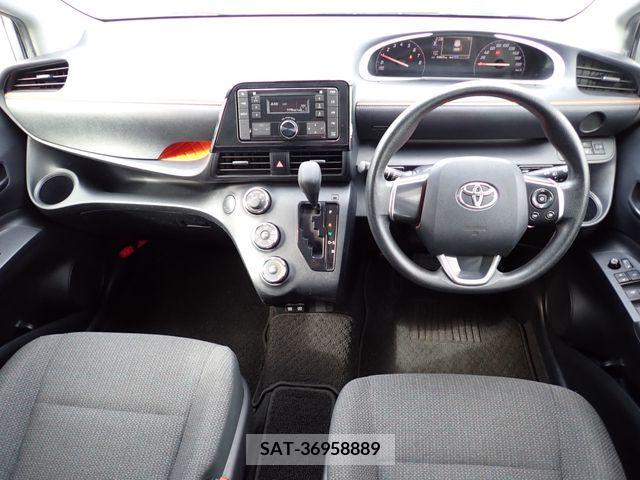 Toyota SIENTA 2019-01 217398-1