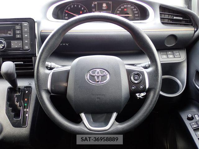 Toyota SIENTA 2019-01 217398-3