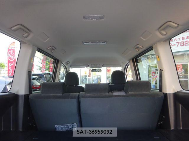 Toyota VOXY 2011-06 321322-13