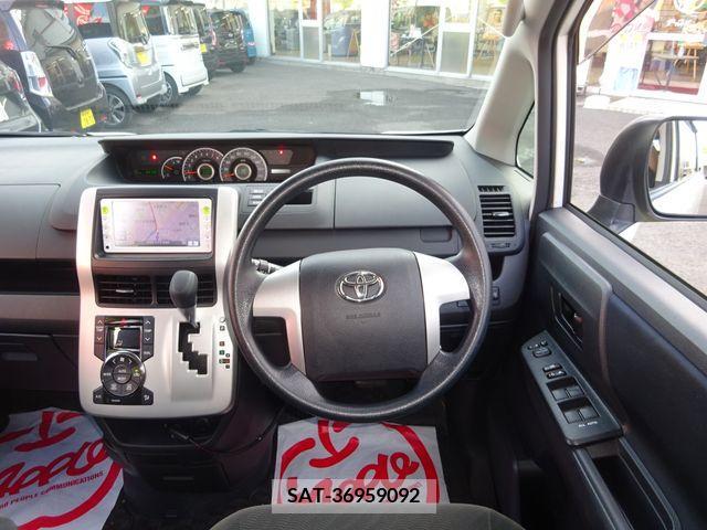 Toyota VOXY 2011-06 321322-15