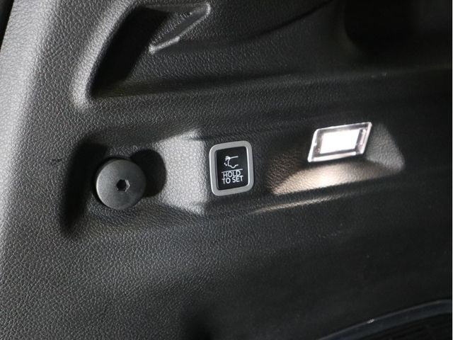 Jeep GRAND CHEROKEE 2022-08 188612-27