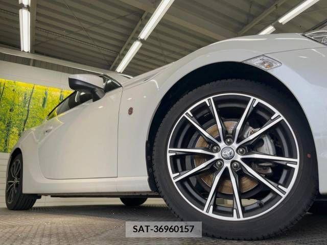 Toyota 86 2016-09 379578-13