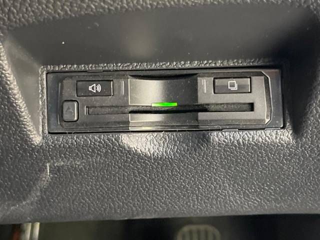 Toyota PRIUS 2017-01 12684-6