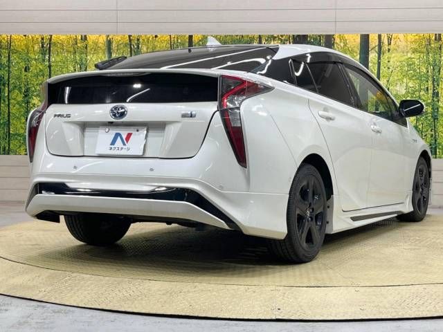 Toyota PRIUS 2017-01 12684-17
