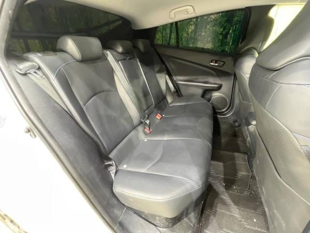 Toyota PRIUS 2017-01 12684-9