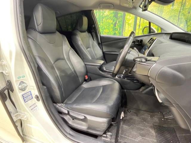 Toyota PRIUS 2017-01 12684-8