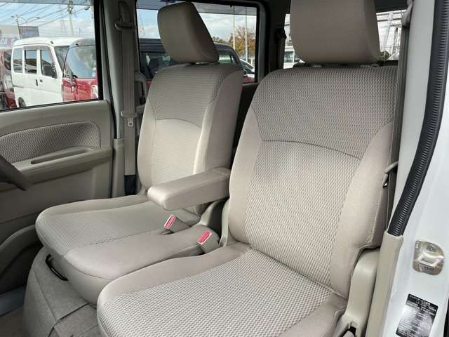 Nissan CLIPPER RIO 2017-01 10586-23