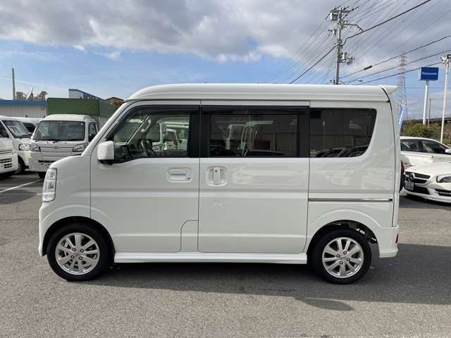 Nissan CLIPPER RIO 2017-01 10586-7