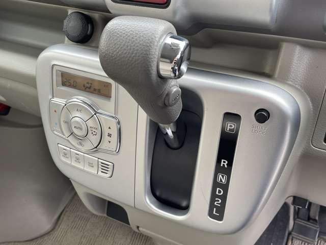 Nissan CLIPPER RIO 2017-01 10586-16