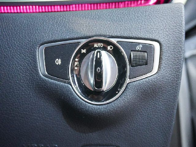 Mercedes Benz E-CLASS 2018-07 195419-15