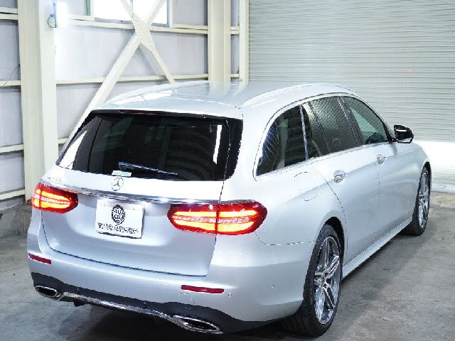 Mercedes Benz E-CLASS 2018-07 195419-10