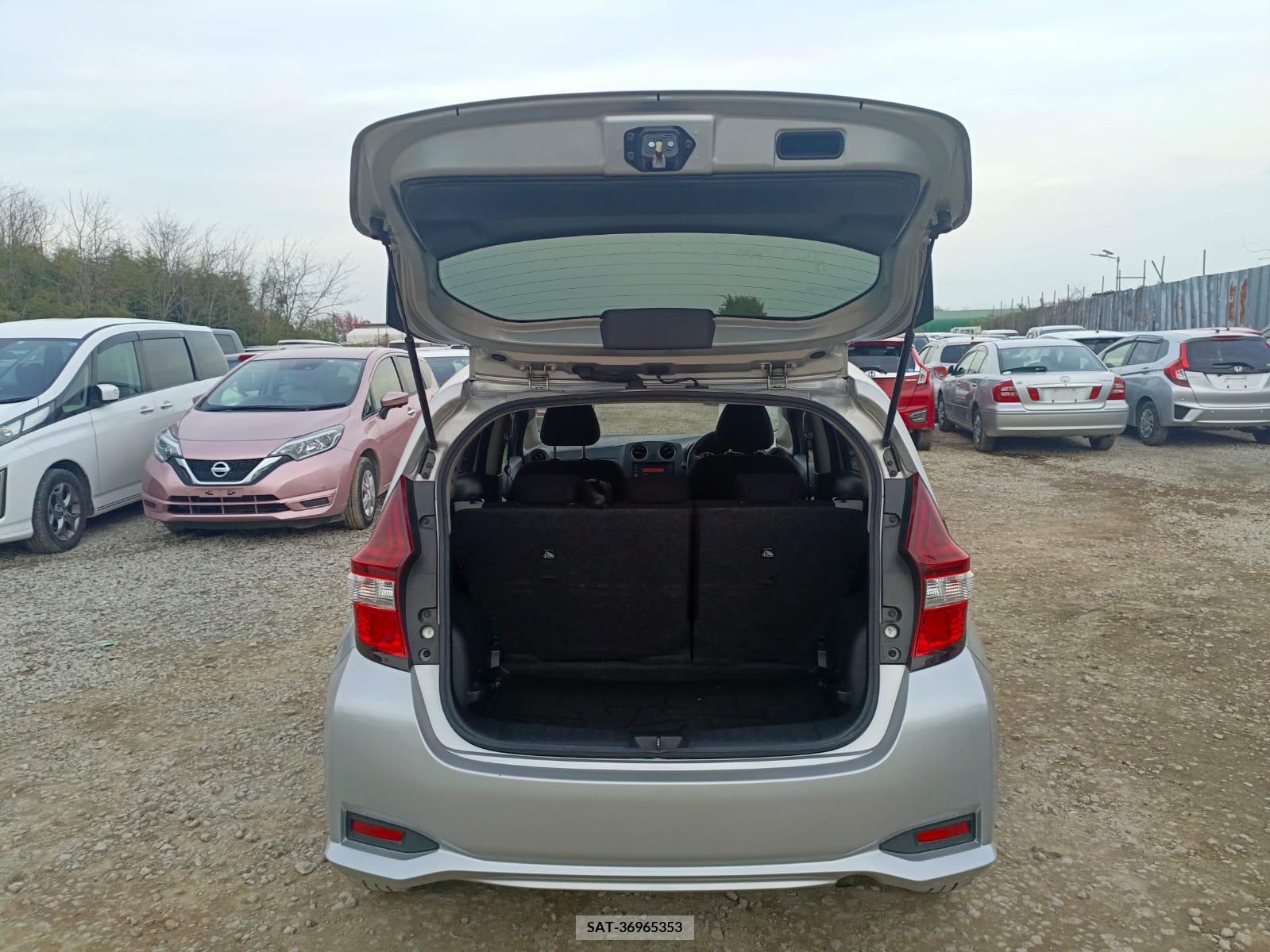 Nissan NOTE 2017-04 258154-17