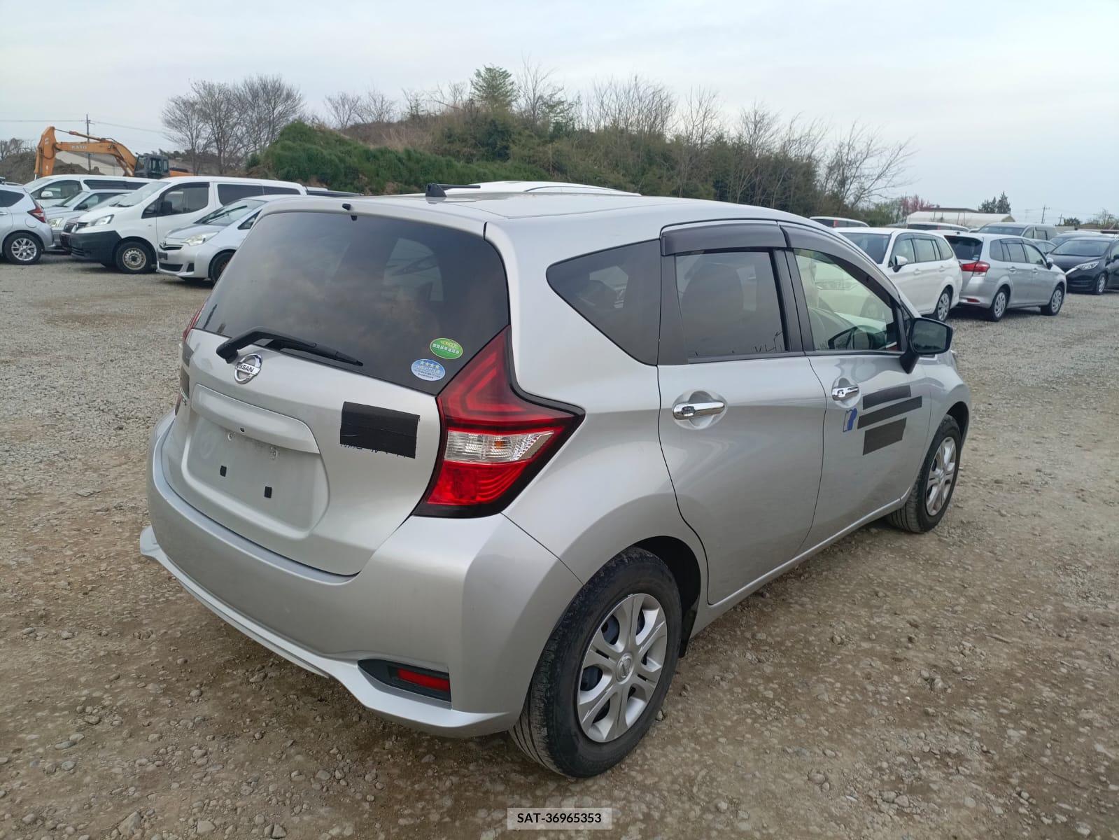 Nissan NOTE 2017-04 258154-3