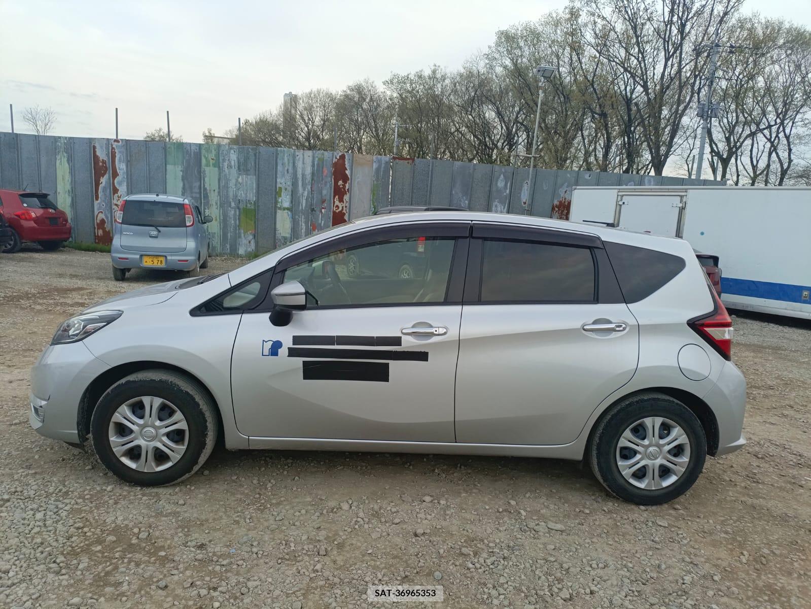 Nissan NOTE 2017-04 258154-5