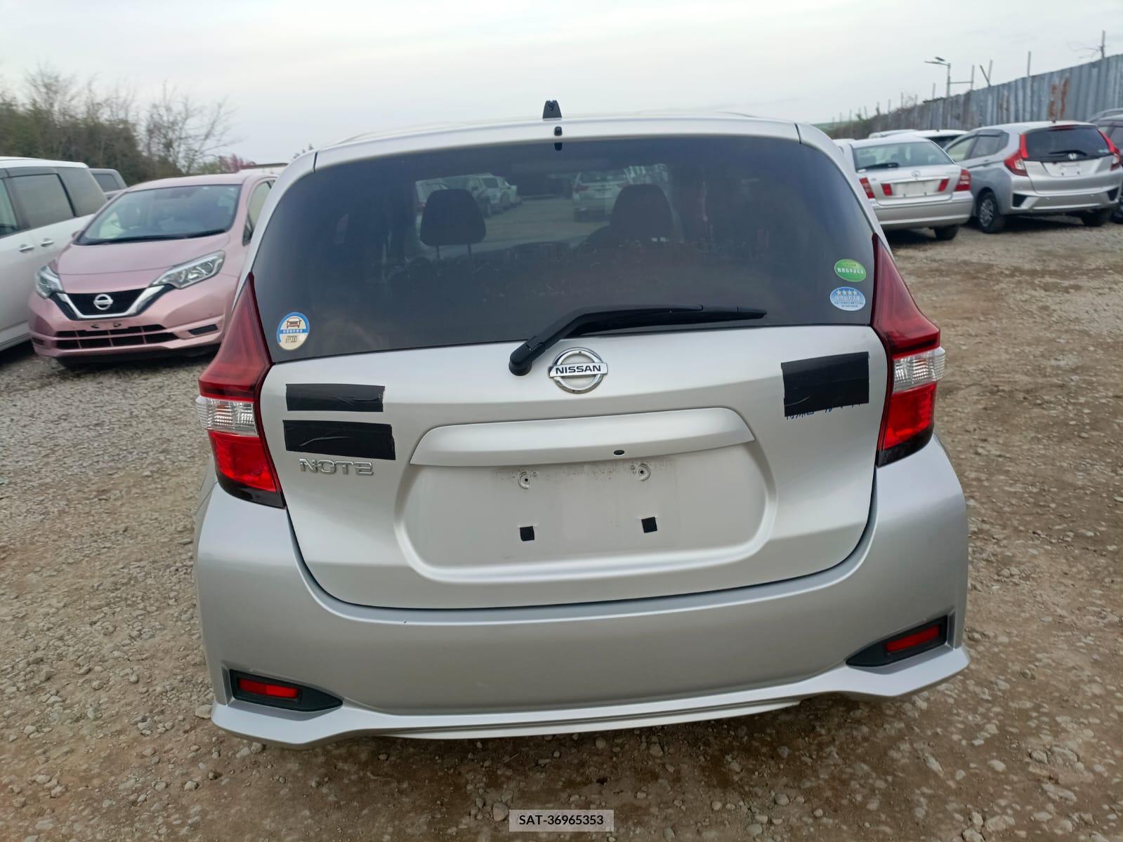 Nissan NOTE 2017-04 258154-7