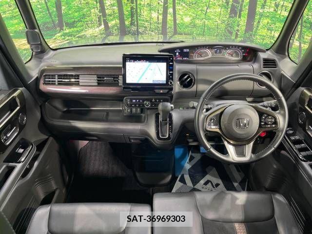 Honda N BOX CUSTOM 2020-06 307247-1