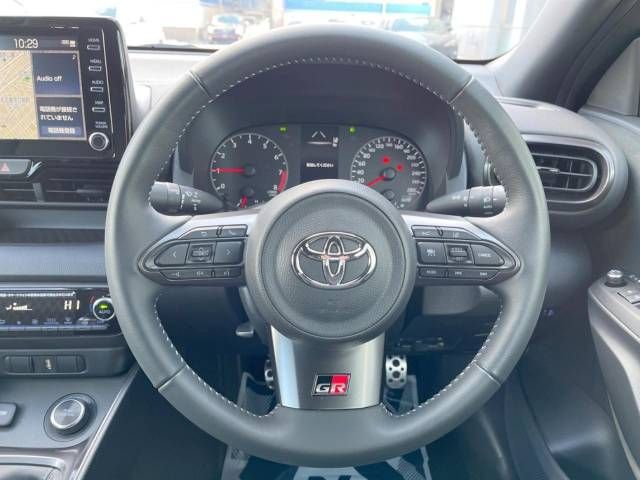 Toyota YARIS 2020-12 9617-8