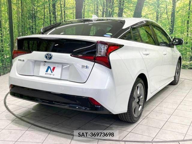 Toyota PRIUS 2020-11 282036-17