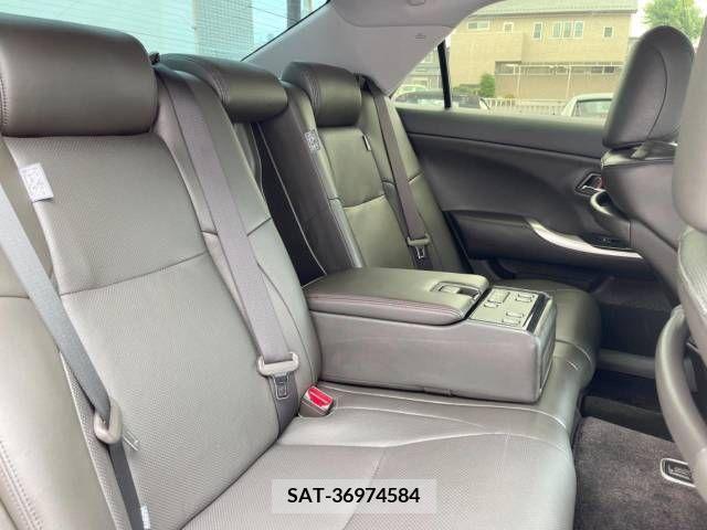 Toyota CROWN SEDAN 2010-06 325574-9