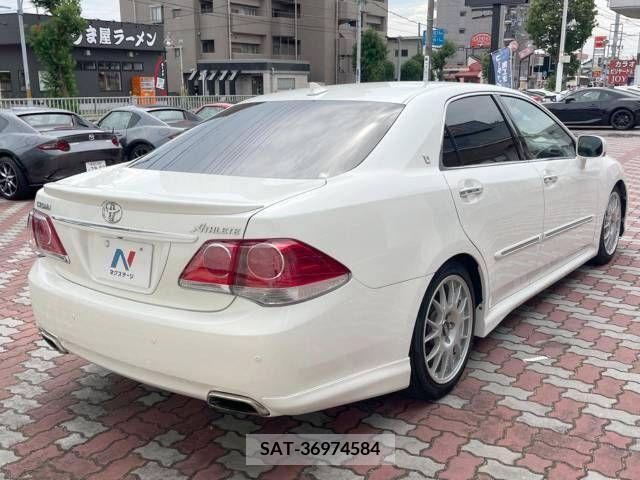 Toyota CROWN SEDAN 2010-06 325574-17