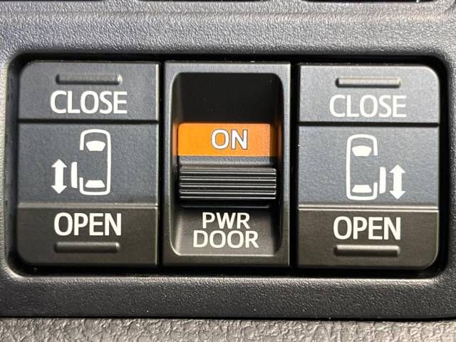 Toyota VOXY 2016-12 189945-5