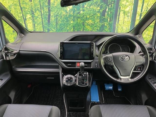 Toyota VOXY 2016-12 189945-1