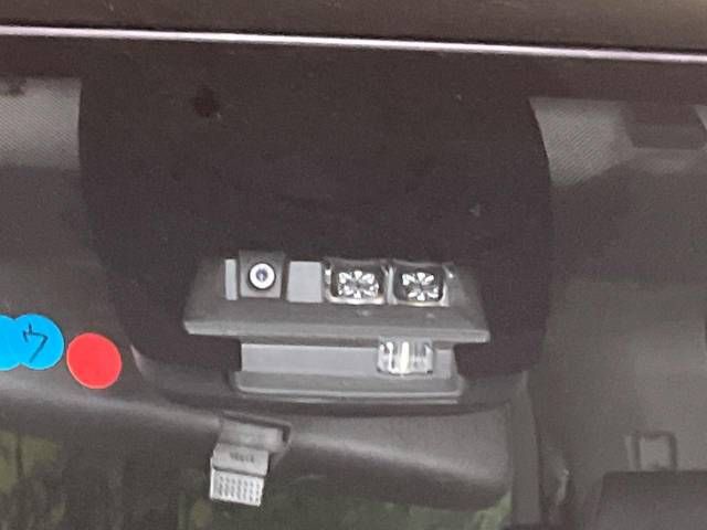 Toyota VOXY 2016-12 189945-2