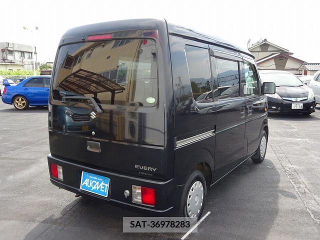Suzuki EVERY 2010-06 301753-3