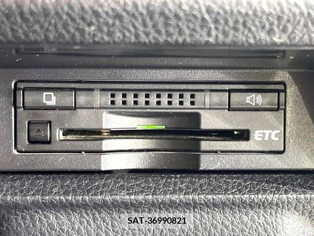 Toyota NOAH 2019-07 321639-7