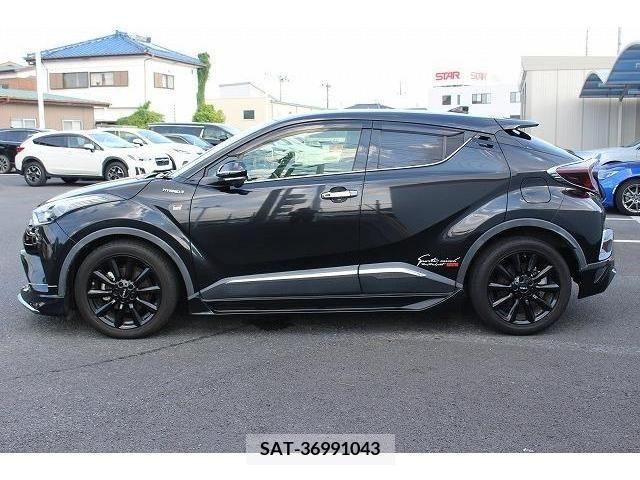 Toyota C-HR 2017-09 357865-9