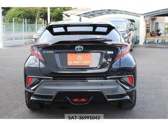 Toyota C-HR 2017-09 357865-8