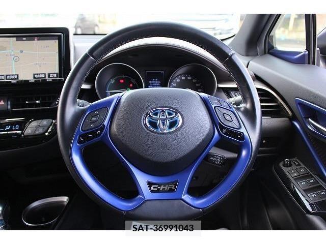 Toyota C-HR 2017-09 357865-17