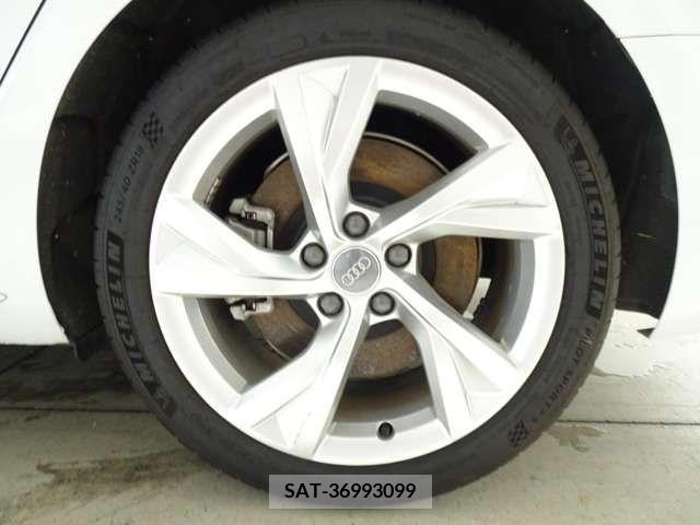 Audi A4 2019-09 356487-8