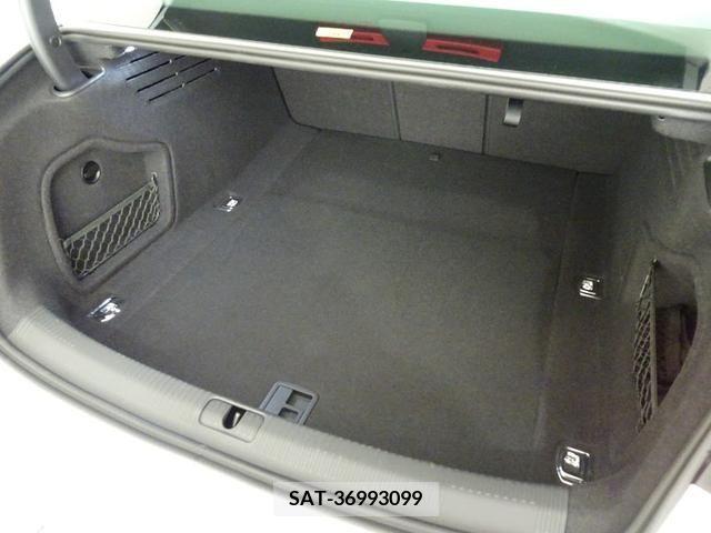 Audi A4 2019-09 356487-19
