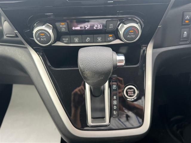 Nissan SERENA 2018-05 8384-20