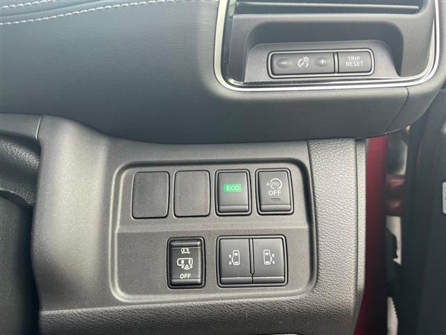 Nissan SERENA 2018-05 8384-29