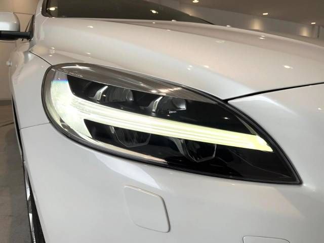 Volvo V40 2016-12 188606-15