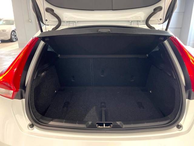 Volvo V40 2016-12 188606-14