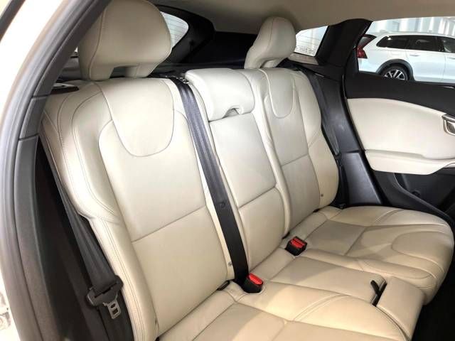 Volvo V40 2016-12 188606-13