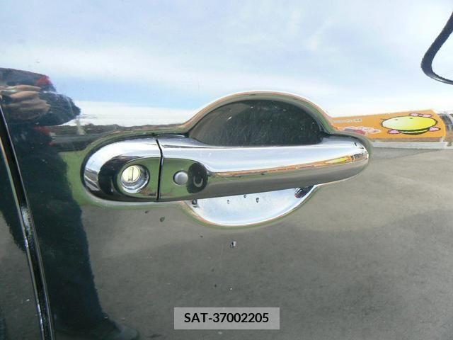 Nissan JUKE 2012-01 225181-18