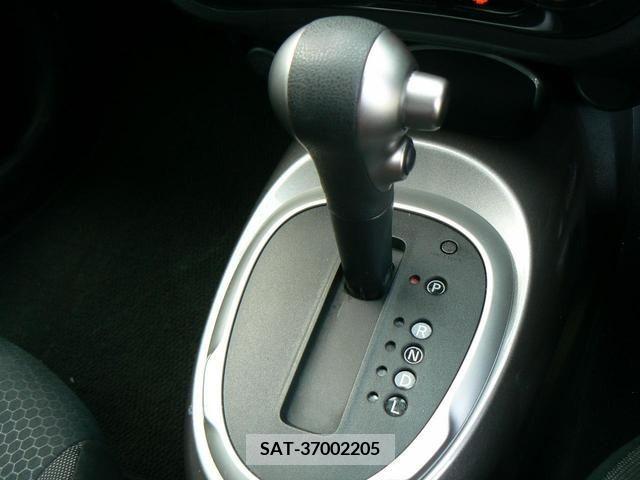Nissan JUKE 2012-01 225181-9