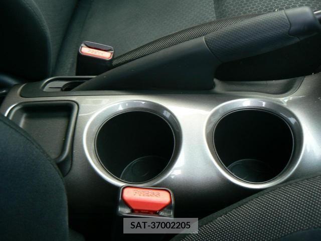 Nissan JUKE 2012-01 225181-10