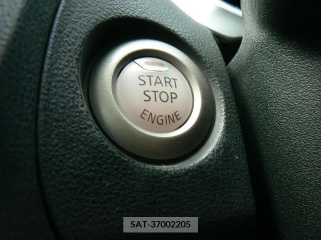 Nissan JUKE 2012-01 225181-11