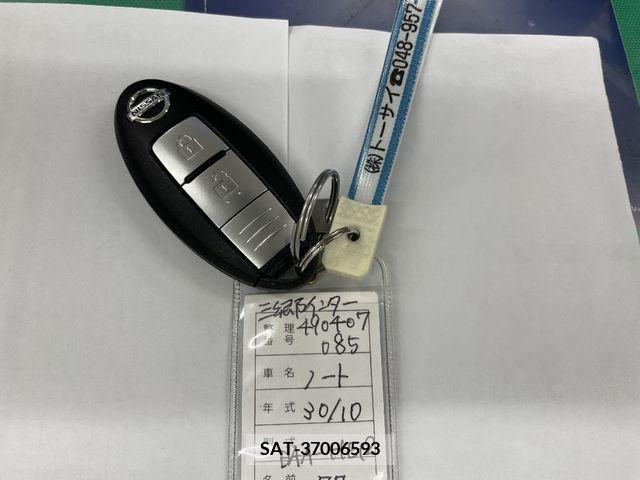 Nissan NOTE 2018-10 349858-19