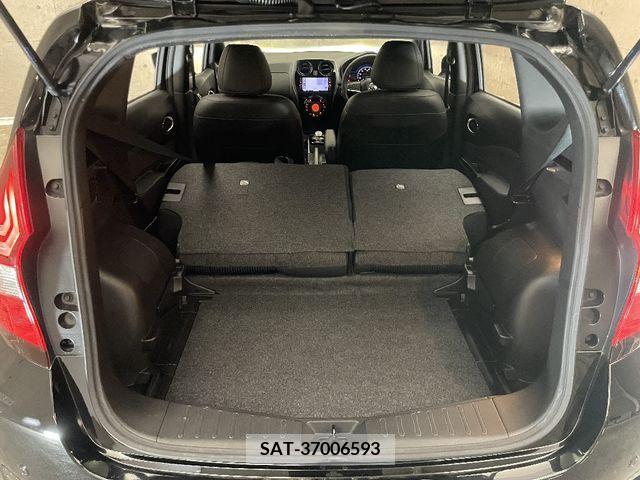 Nissan NOTE 2018-10 349858-14
