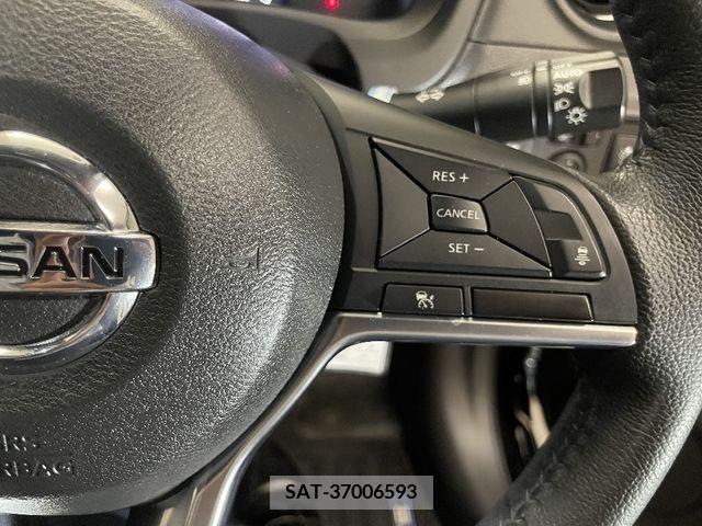 Nissan NOTE 2018-10 349858-16