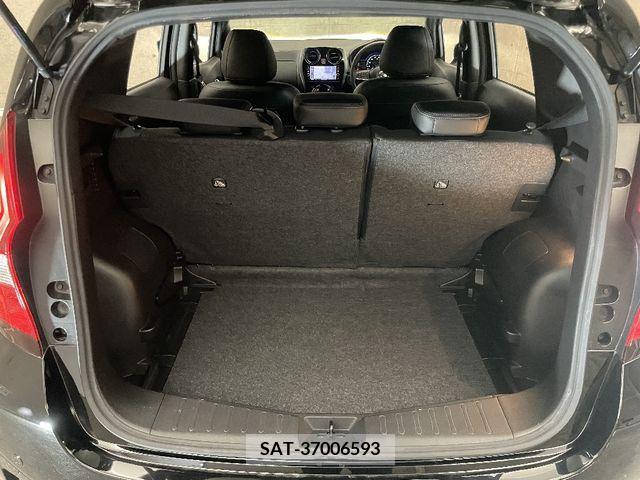 Nissan NOTE 2018-10 349858-13