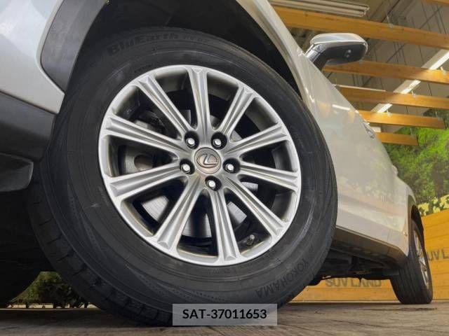 Lexus NX 2015-03 354041-12